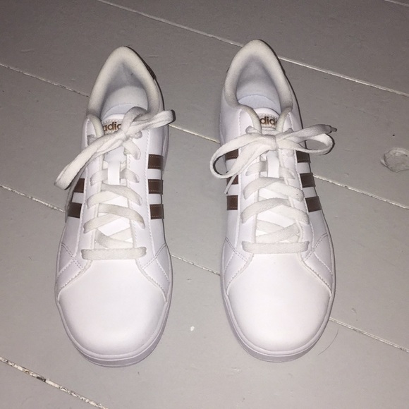 adidas Shoes - Adidas rose gold tennis shoes adidas Shoes - Adidas rose gold tennis shoes